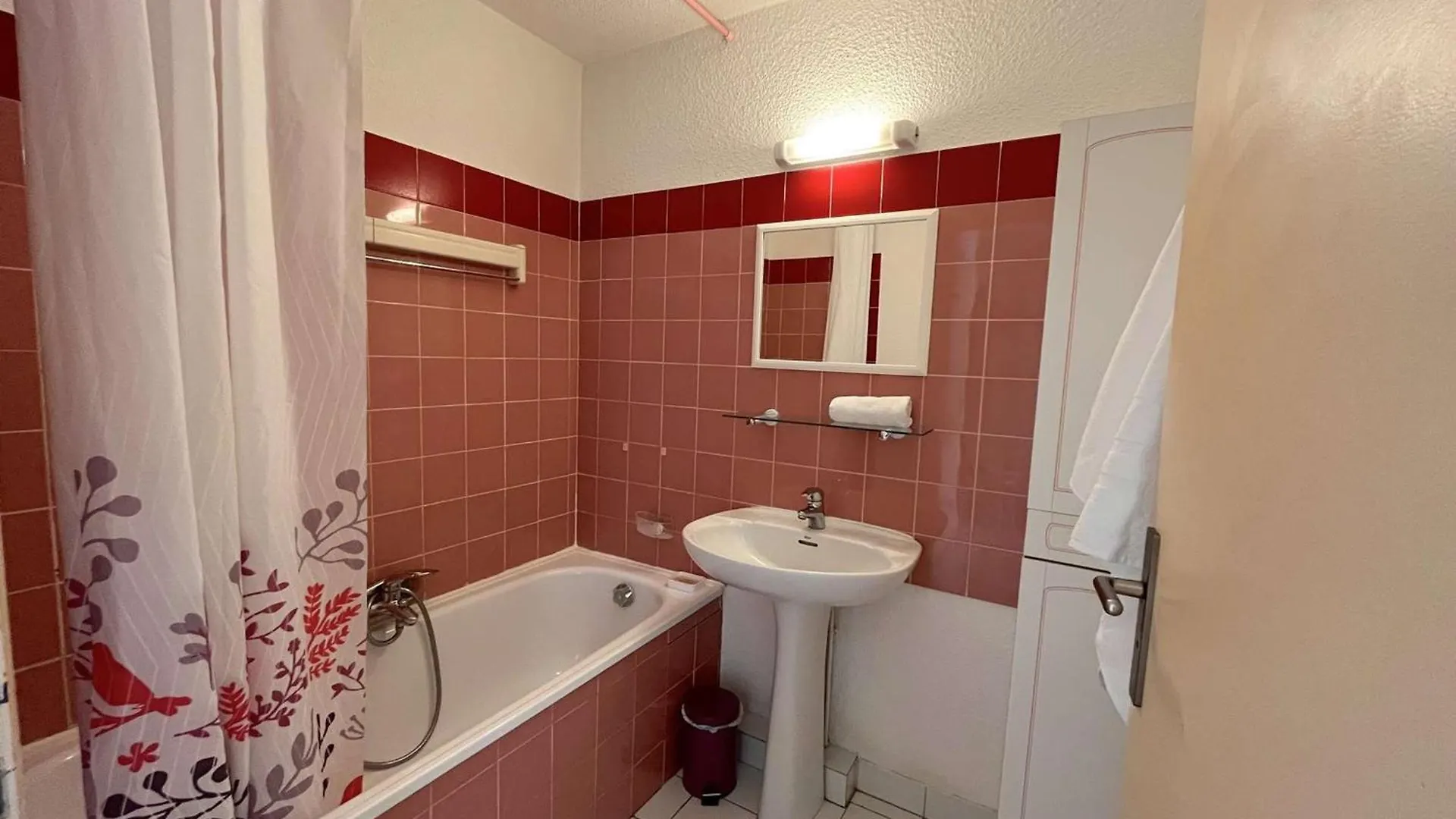 Appartement 2 Pieces A Frejus, Proche Plage - Fr-1-226A-199 Apartment